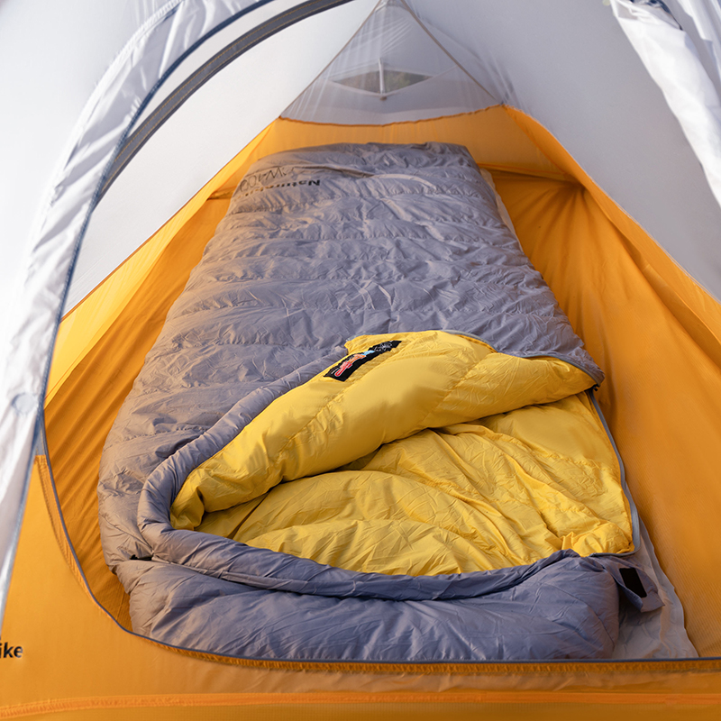 Naturehike páperový spací vak CW400 650FP - čierny